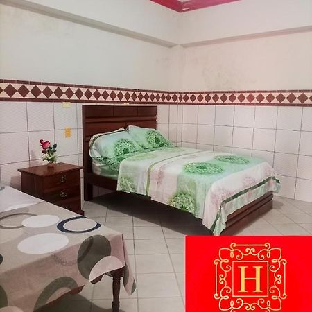Hostal Plaza De La Concordia Hotel Santa Cruz de La Sierra Buitenkant foto